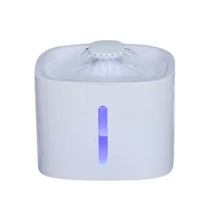 Großhandel automatische Smart Pet Wassersp ender Trinkbrunnen Led Cat Wasser brunnen für Cat Dog Trink futter automat