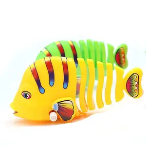 High Quality Multi color Lock work Swing Fish Toy Play Wiggle Wind Up Cartoon Fish Toys For Kids