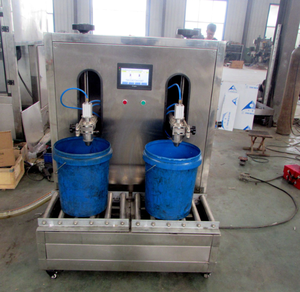 Semi-automatique 2 têtes <span class=keywords><strong>eau</strong></span> de <span class=keywords><strong>javel</strong></span> corrosif liquide toilette nettoyant pesticide liquide Machine de remplissage chimique - Product Image 6