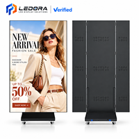 Écran d'affichage LED portable double face sans soudure pliable pour la publicité dans les aéroports, les cinémas et la promotion commerciale dans les centres commerciaux