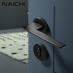 Palancas de puerta de madera de aluminio negro y dorado, modernas, con cerradura, usadas en hotel, hogar y dormitorio, precio de fábrica