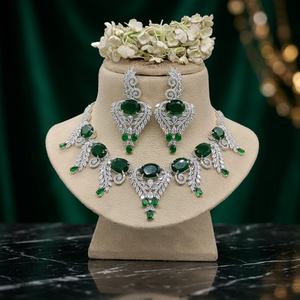 Ensemble de bijoux collier et boucles d'oreilles en cristal plaqué argent avec pierres rouges ovales pour femmes, pour mariage, fête et occasions spéciales - Product Image 1
