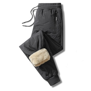 Pantalons décontractés d'hiver pour hommes taille haute en <span class=keywords><strong>laine</strong></span> épaisse <span class=keywords><strong>et</strong></span> <span class=keywords><strong>laine</strong></span> d'agneau coupe-vent <span class=keywords><strong>et</strong></span> chauds pantalons de sport polyvalents <span class=keywords><strong>et</strong></span> surdimensionnés - Product Image 6