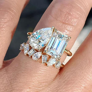 Anello di Diamanti Q197 in Oro Massiccio 18K, Diamante Naturale Taglio a Pera, Anello di Fidanzamento da Donna, Colore D - Product Image 1