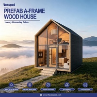 Villa en bois à toit triangulaire, structure en acier moderne, modulaire, de luxe, imperméable, durable, installation rapide, avec garantie de 3 ans