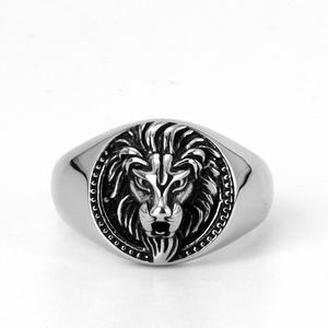 Anillo Curvo Calado de Acero Inoxidable 316L en Tono Plateado Zoryn, Joyería Moderna y Elegante Unisex, Perfecto para el Estilo Diario - Product Image 4