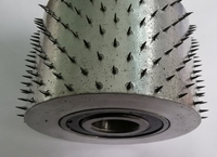 Rouleau à aiguille en tissu non tissé à film personnalisé Tambour de poinçonnage en cuir synthétique Micro rouleau à épingle de poinçonnage Dispositif de poinçonnage d'art en papier