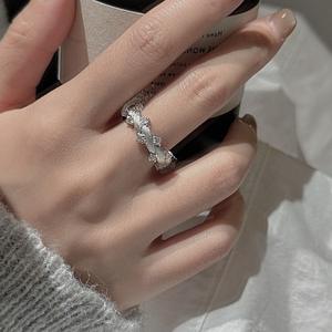 แหวนเงินแท้ S925 ประดับเพชรซิคอน ดีไซน์วินเทจ ลายบิดเกลียวแบบเรียบง่าย ทันสมัย ดีไซน์เฉพาะตัว - Product Image 2