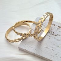 Combinaison Bracelet et Bague Exquise Incrustée de Zircon 5A, Motif Cœur Entrelacé, Bague Fine Haute Qualité, Boucle en Acier Inoxydable Électroplaqué