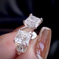 Boucles d'oreilles Asscher Cut 1ct 2ct Moissanite Stud 925 Silver & Platinum Plated Classic Fast Shipping Women's Gift