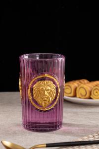 Verre à boire en verre pressé multicolore à motif de tête de <span class=keywords><strong>lion</strong></span> en relief, fabrication artisanale, placage par pulvérisation, verre à whisky pour l'eau, le lait, la bière, le jus - Product Image 2