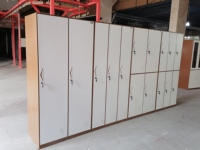 Armoire de rangement métallique moderne multi-portes verrouillable en acier pour chambre et salle de sport