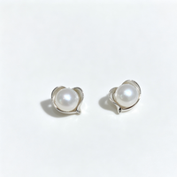 Vente en gros de boucles d'oreilles en argent pur S925 avec perles naturelles, boucles d'oreilles à clous en perles d'eau douce tendance, cadeaux de bijoux pour femmes