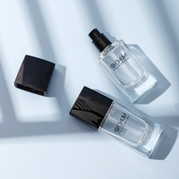 Özel 30ml temizle doldurulabilir sprey sis uçucu yağ parfüm Toner alkol kozmetik yüz kremi losyon pompa cam şişe