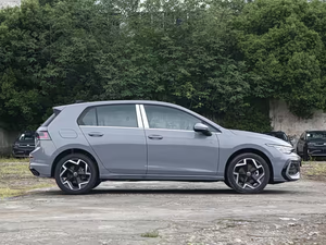 Voiture compacte à essence Volkswagen <span class=keywords><strong>Golf</strong></span> <span class=keywords><strong>GTI</strong></span> 380TSI DSG/300TSI/300TSI PRO/300TSI R-Line, <span class=keywords><strong>5</strong></span> <span class=keywords><strong>portes</strong></span>, <span class=keywords><strong>5</strong></span> places, 1,5T 160 ch, nouvelle conception 2025 - Product Image 4