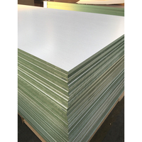 Fabricant de panneaux et planches MDF mélaminés à grain de bois 4x8 12mm-18mm, résistants à l'humidité, écologiques, de première qualité