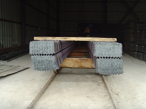 Prix de l'angle en acier doux laminé à chaud <span class=keywords><strong>50x50</strong></span>, barre d'angle en acier égal 50mm 50x50x4 à 45 degrés - Product Image 2