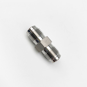 Conector VCR de Acero Inoxidable 316L de 1/4 Pulgada, Tipo Codo Recto, para Rutas de Gas de Laboratorio - Product Image 2