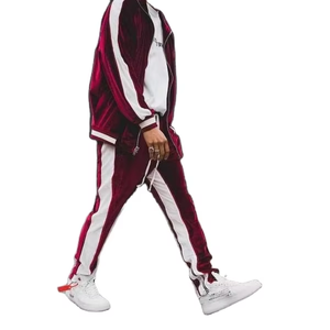 Tuta Sportiva OEM da Uomo Primavera Autunno in <span class=keywords><strong>Velluto</strong></span> Spesso con <span class=keywords><strong>Felpa</strong></span> con Cappuccio e Pantaloni Stampati Abbigliamento Sportivo Autunnale - Product Image 3