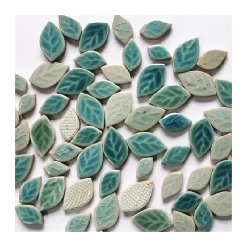Carreaux d'art de mosaïque en céramique en forme de feuille émaillée craquelée carreaux de mosaïque en céramique de porcelaine en forme de feuille faits à la main verte