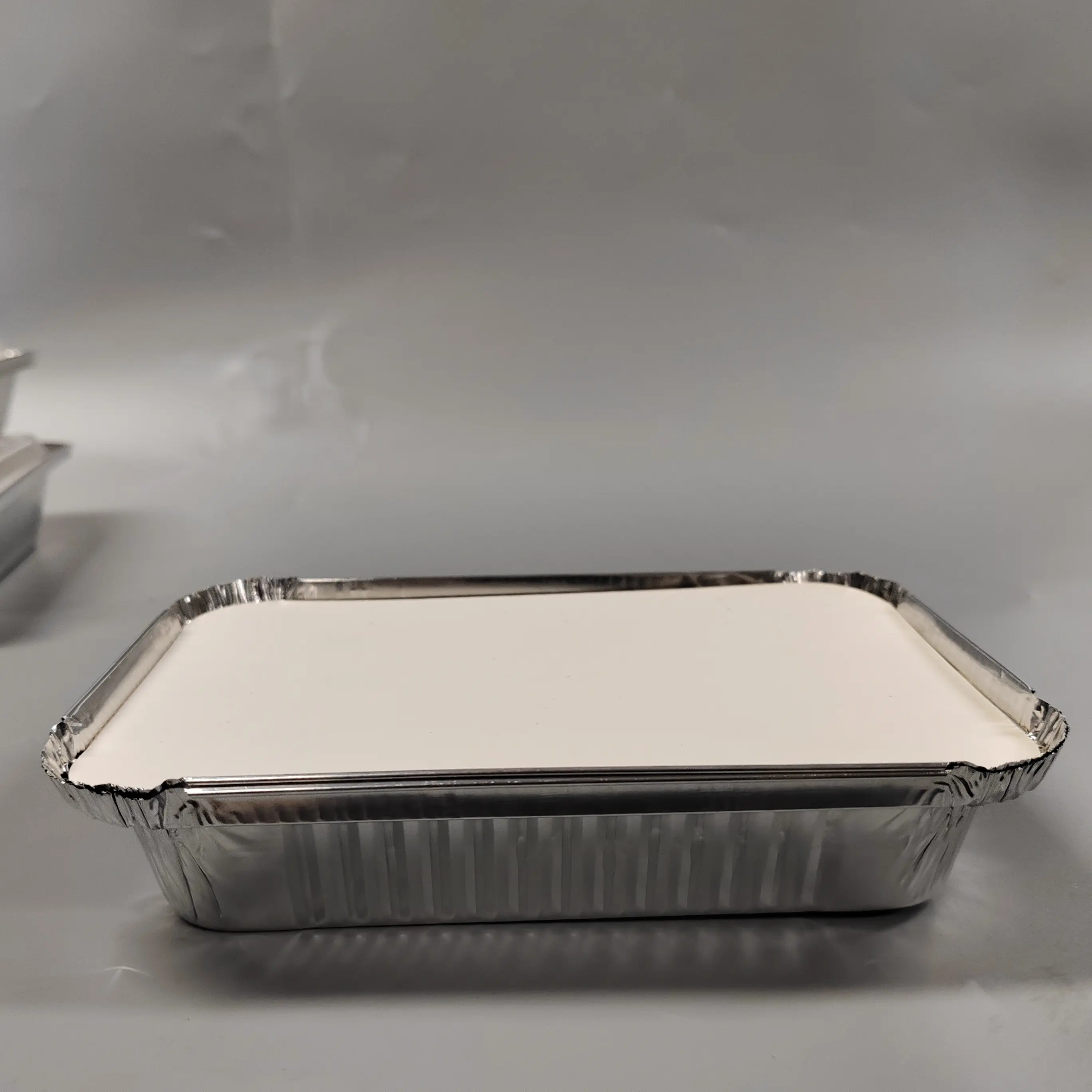 Großhandel hochwertige kundenspezifische einweg-quadratische mikrowellen-lunchbox für fluglinien Aluminiumfolienbehälter