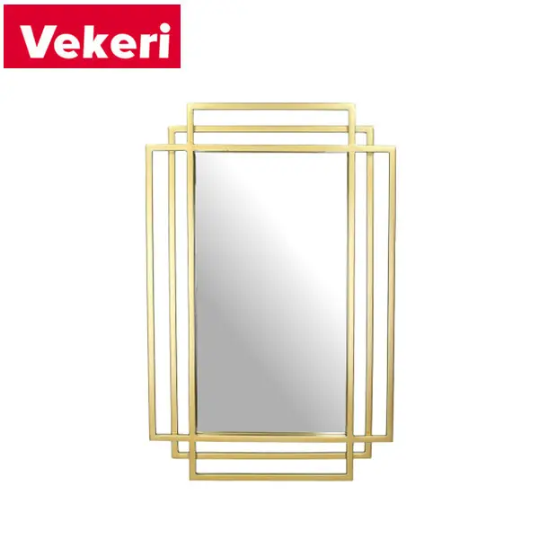 La forma geometrica in metallo a specchio in stile moderno posiziona il temperamento più generoso della camera da letto o del bagno