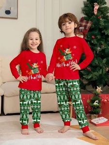 Pyjamas assortis pour la famille de Noël Vêtements de nuit avec impression de cerf et conception de lettres festives Vêtements de maison en polaire confortable - Product Image 4
