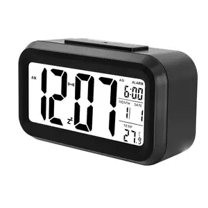 Vente en gros multifonction LCD bureau horloge carrée, Snooze et fonction d'alarme réveil numérique