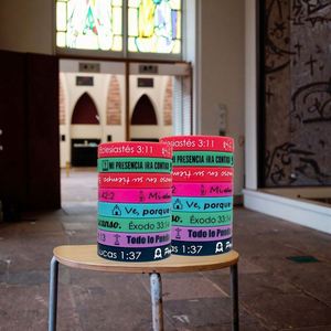 Pulseras de Silicona con Versículos Bíblicos Personalizados, Resistentes al Agua, Impresas en Serigrafía, al por Mayor, Inspiradoras, Cristianas, Religiosas, para Uso Promocional - Product Image 6