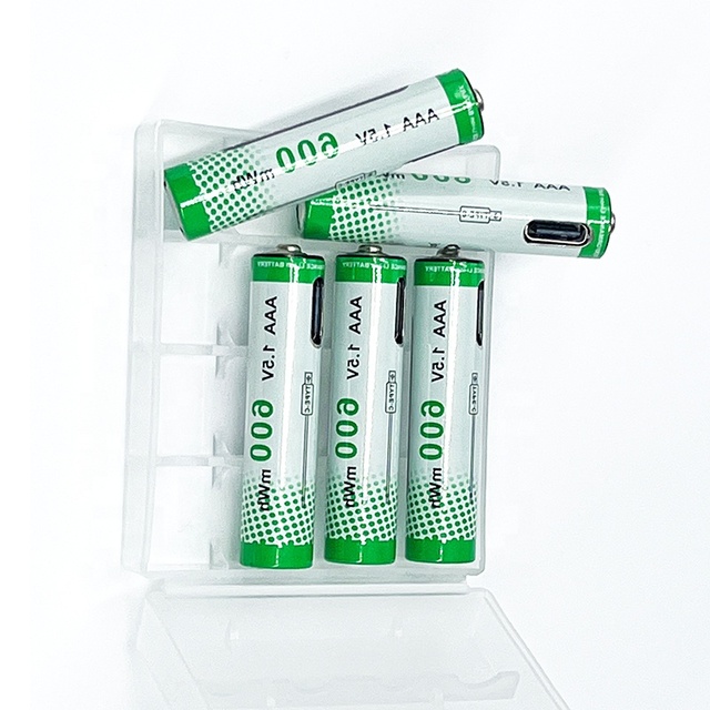 OEM ODM Recargable  Batteries Usb1.5v2500mWh AA type c port high capacity eco-friendly and safety rechargeable aa batteries