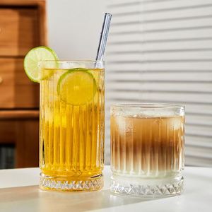 Verre à whisky classique côtelé en borosilicate, découpé à la main, à rayures verticales ondulées, pour jus, eau, bière - Product Image 1