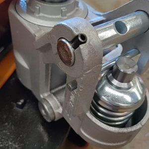 המפעל הסיטונאי סופר נמוך משאית בגובה 65 מ "מ גובה קפיצי מזלג להרים ידיים מזרן יד משאית - Product Image 5