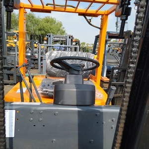 Nhật Bản Sản Xuất <span class=keywords><strong>Tcm</strong></span> Sử Dụng Xe Nâng 1.5 Tấn, Xe Nâng Diesel <span class=keywords><strong>Fd15</strong></span> Secondhand <span class=keywords><strong>Tcm</strong></span> Với Hiệu Suất Cao Và Sơn Mới Để Bán - Product Image 5
