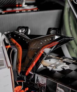 Luz Trasera Modificada para <span class=keywords><strong>Kawasaki</strong></span> ZX6R/<span class=keywords><strong>ZX4R</strong></span>/ZX10R con Intermitentes Integrados en Negro, Modelo Popular INS - Product Image 6