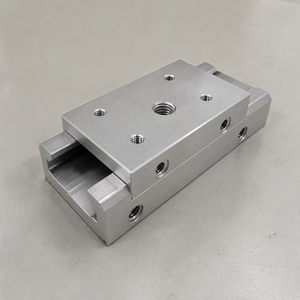 ผู้ผลิตบล็อกสไลด์อะลูมิเนียมแบบกำหนดเองด้วยเครื่อง CNC สำหรับรางนำทางการเคลื่อนที่เชิงเส้นและชิ้นส่วนอุปกรณ์อัตโนมัติ - Product Image 2
