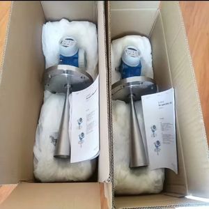 جهاز إرسال مستوى الرادار إندريس+هاوزر FMR57 الأصلي 100٪ بتردد 26 جيجاهرتز وهوائي مكافئ للأشعة للمواد الصلبة السائبة - Product Image 1