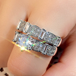 Anello con Accenti in Cristallo Stile Ufficio per Donne, Elegante Anello alla Moda, Accessorio per Uso Quotidiano e Feste - Product Image 4