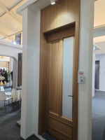 Porte en Polymère à Finition Intérieure en Bois Massif Résistante à l'Eau pour Appartement, Hôtel, Villa – Prix Compétitif