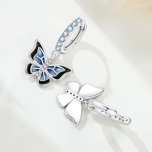 Boucles d'oreilles papillon en cuivre blanc, design original et haut de gamme, polyvalentes, vente en gros pour femmes - Product Image 4
