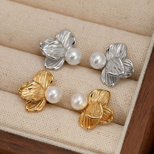 ต่างหูมุกสเตนเลสลายดอกไม้กันน้ำได้ต่างหูแวววาวแบบมินิมอลเครื่องประดับอินเทรนด์<span class=keywords><strong>ส</strong></span>ำหรับผู้หญิง - Product Image 4