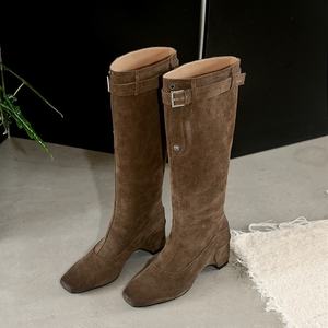 Tacones Altos Unisex de Cuero Vacuno para Otoño e Invierno, Hechos en China, con Gran Éxito de Ventas. Zapatos de Alta Gama, Cómodos y de Diseño - Product Image 3