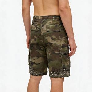 กางเกงขาสั้นผู้ชายสไตล์ลำลองลายพรางสำหรับฤดูร้อน ทรงหลวม มีกระเป๋าเยอะ คุณภาพสูง ทนทาน ใส่สบาย เหมาะสำหรับการเดินทาง - Product Image 2