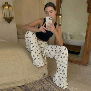 Pantalon long décontracté léger et confortable à taille élastique avec imprimé de dessin animé de petit cheval paresseux pour la maison - Product Image 2
