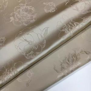 Okpolyester Chống-Tĩnh Trung Quốc Lụa Vải Trọng Lượng Nhẹ In Mô Hình Voan <span class=keywords><strong>Satin</strong></span> Vải Cho Váy Cưới Và Bộ Khăn Trải Giường - Product Image 1