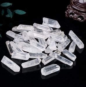 Số lượng lớn tinh thể cột chấm dứt điểm rõ ràng thạch anh điểm nguyên trắng tinh thể thạch anh đá thô thạch anh cụm cho trang trí nội thất - Product Image 1