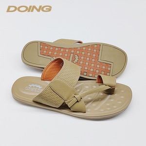 Sandales arabes pour hommes en gros, logo personnalisé, pantoufles plates en <span class=keywords><strong>cuir</strong></span> PU, confortables et élégantes pour l'hiver, du fabricant de Dubaï - Product Image 3