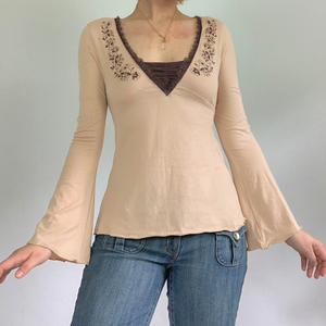 Camiseta de Punto con Mangas Acampanadas para Mujer, Primavera, Estampado Floral Vintage Ecológico, Detalles en Encaje en Contraste, Corte Regular, Casual - Product Image 3