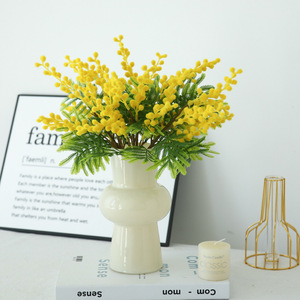 Fleurs artificielles en soie plastique Ice Storm Acacia jaunes à 5 branches Dina et à 7 branches pour la décoration intérieure, les accessoires de mariage et la photographie - Product Image 2
