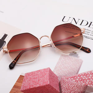 Gafas de Sol Poligonales Metálicas para Mujer Conchen, UV400, Marco Negro, Lentes de PC, Moda, Viajes, Conducción, Protección Solar - Product Image 3