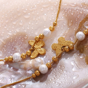 Collar con Colgante de Mariposa para Mujer, Chapado en Oro de 18K, Acero Inoxidable, Cadena de Serpiente con Perlas de Imitación, Joyería Linda para Uso Diario - Product Image 5